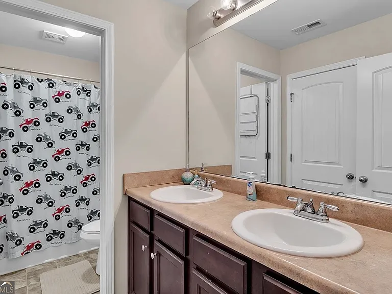 143 Dustin Dr — Photo 8