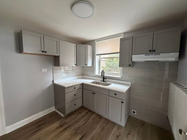 2416 W Farragut Ave #G