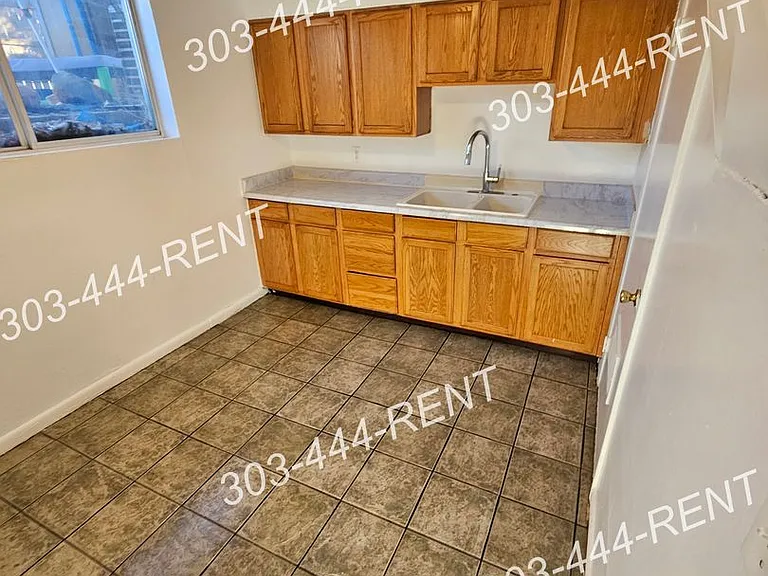 518-520 522 & S 1st Way #524-1520 — Photo 7