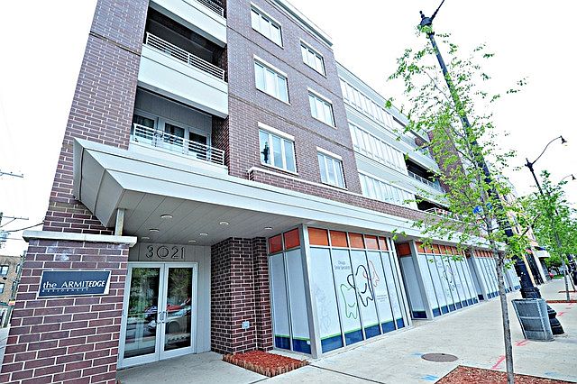 1st image of 3021 W Armitage Ave #406