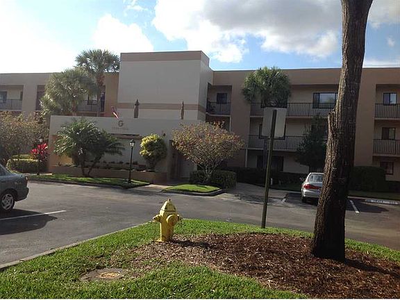 2nd image of 7538 Ashmont Cir #205