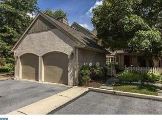 427 Chandlee Dr, Berwyn, PA 19312