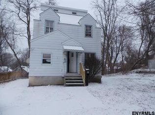 6 School St, Schenectady, NY 12304