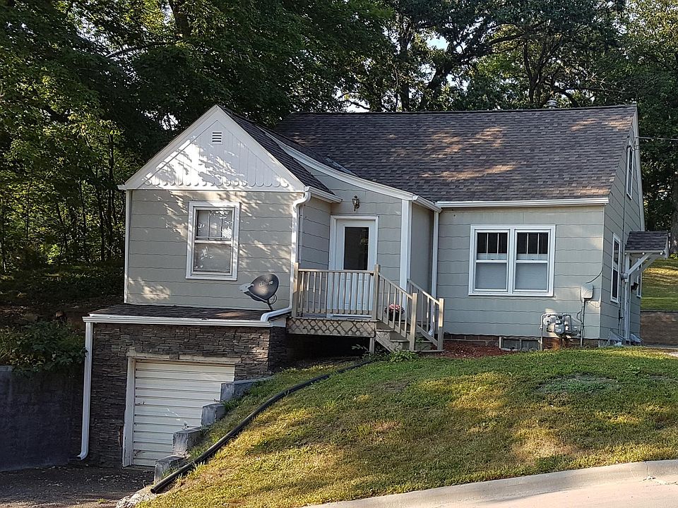 105 Oak St, Jackson, MN 56143 Zillow