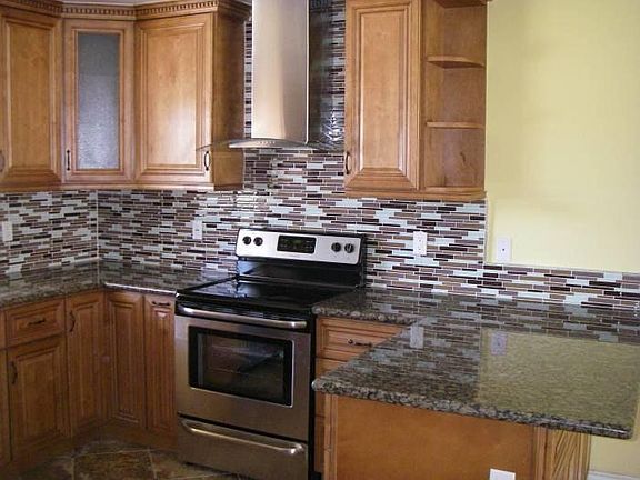 2nd image of 834 6th St Unit 303