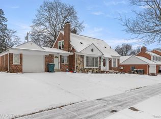 1821 Dacosta St, Dearborn, MI 48128