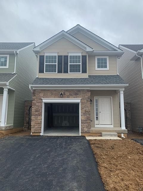 1st image of 3215 W Huntington Ln