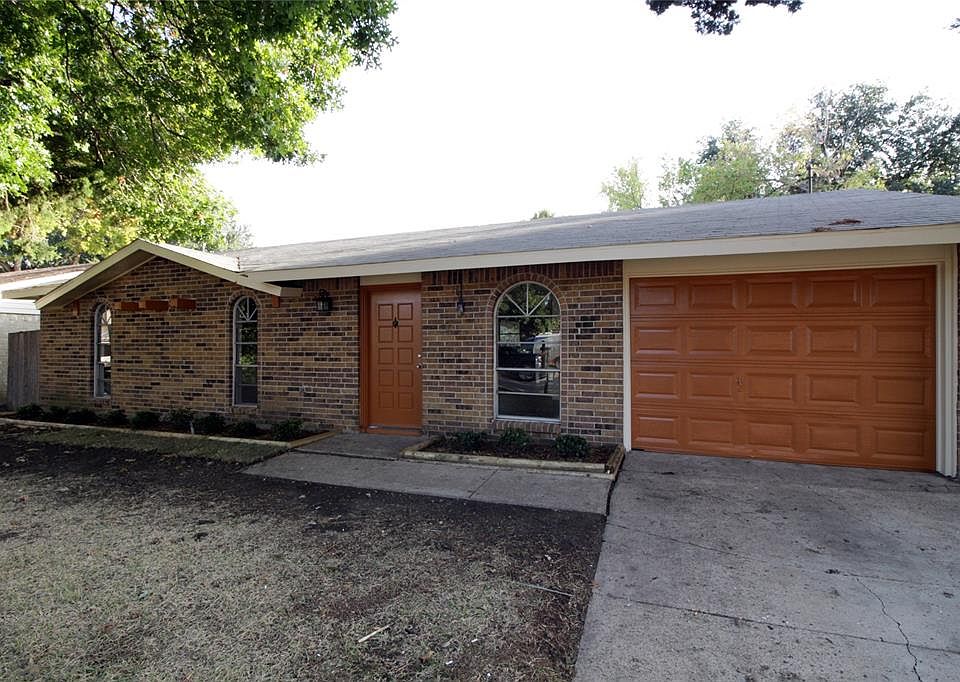 1st image of 917 La Fiesta Dr