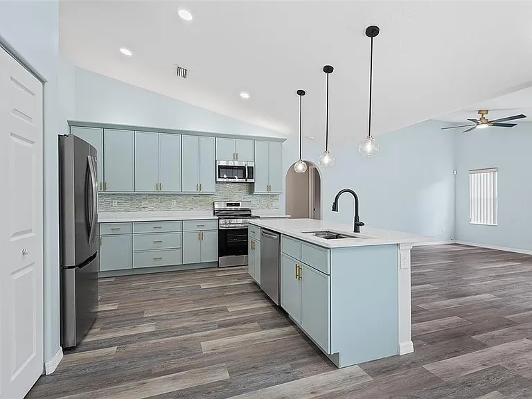 14 Colechester Ln — Photo 14