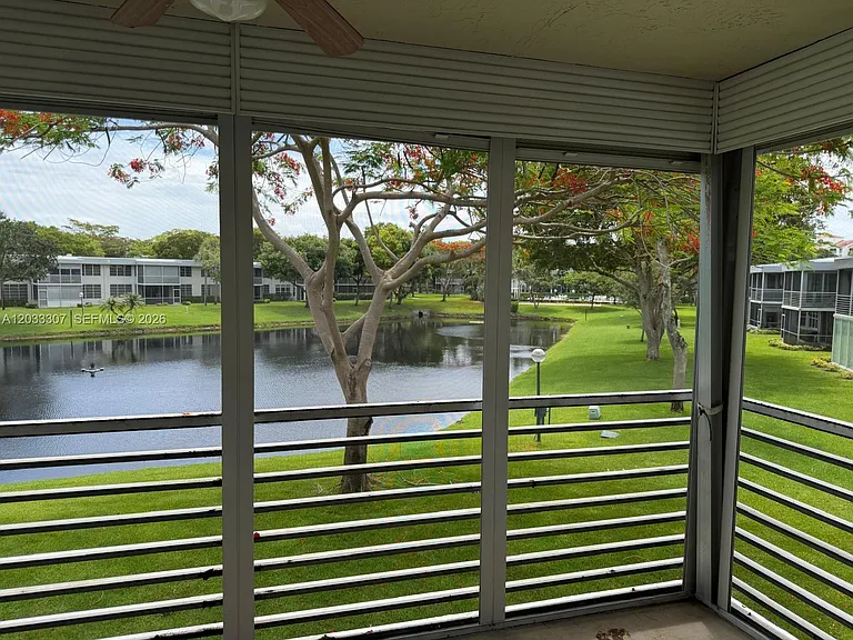 4261 W Palm Aire Dr #202 — Photo 20