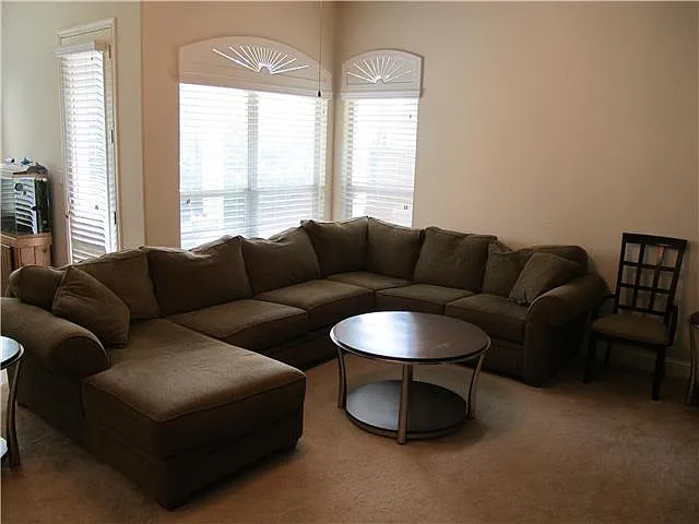 15209 Interlachen Dr — Photo 7