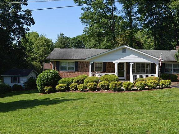 3rd image of 275 Dudley Ave
