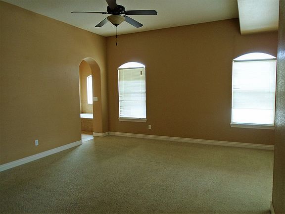 3rd image of 11628 Saint Thomas Way