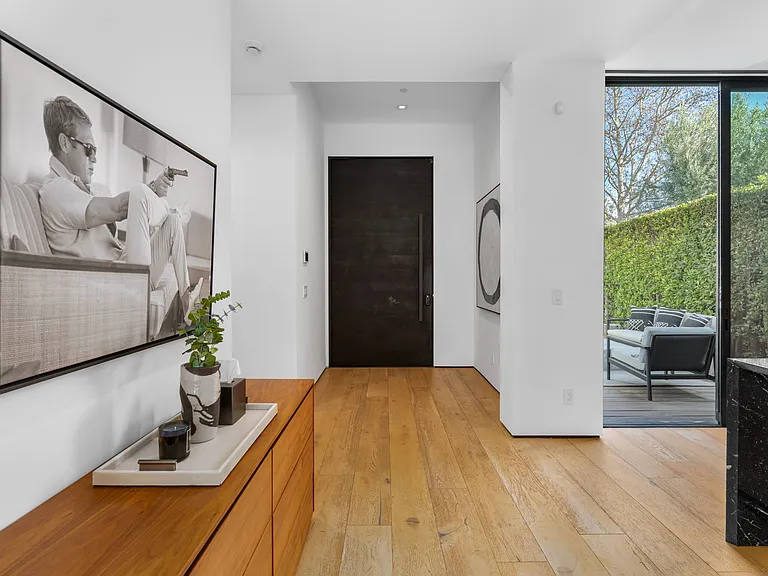 133 N Edinburgh Ave — Photo 26
