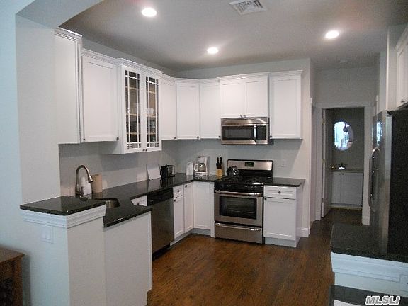 5th image of 180 Main St Unit 8