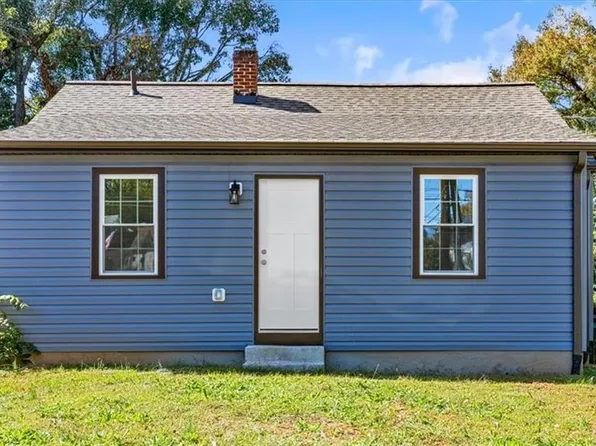 2242 Hollyrood St, Winston Salem, NC 27127