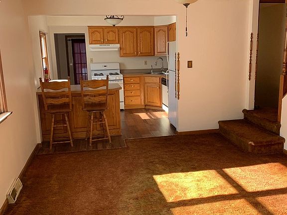 3rd image of 17 Olive Ave