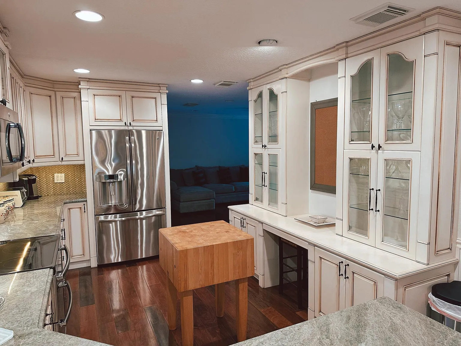 4 bed, 2300 sqft, $5,500 — Photo 4