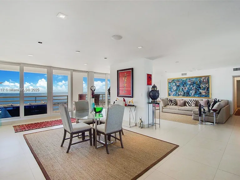 1541 Brickell Ave #A-3902 — Photo 5