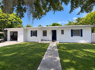 725 Myrtlewood Ln, Key Biscayne, FL 33149