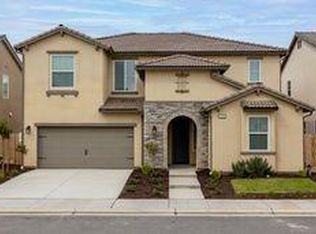 1187 Deerhorn Dr W, Madera, CA 93636