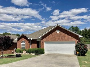 124 W Oak Pl, Hot Springs National Park, AR 71913