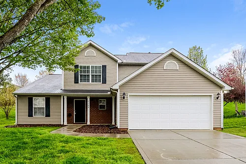 2108 Thorn Crest Dr Photo 1