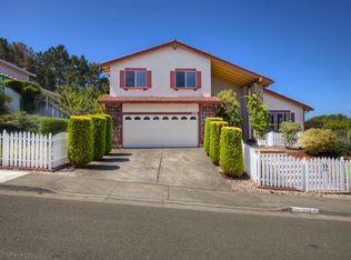 220 Iris Rd, Hercules, CA 94547