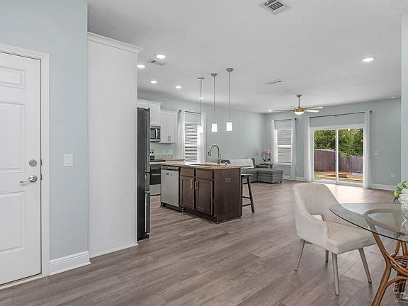2nd image of 5130 Aqua Vista Dr