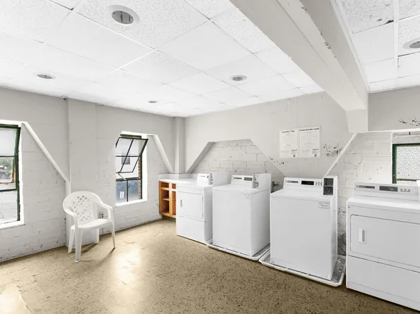 Charleston Court, 2155 11th Ct S #11, Birmingham, AL 35205