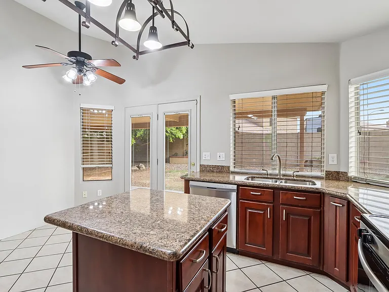 8834 W Jennifer Rose Ct — Photo 5