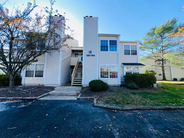 130 Meadow Ridge Rd, Absecon, NJ 08205