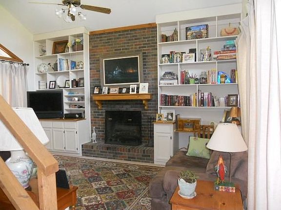 5th image of 33 Wildwood Ct