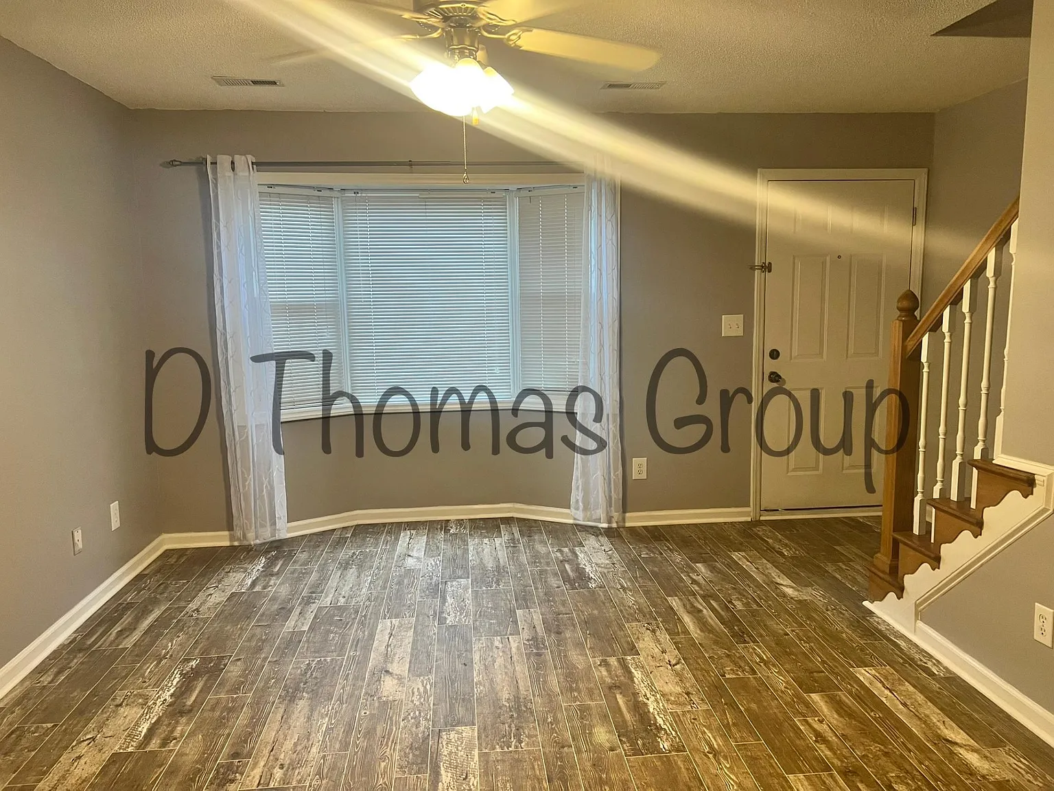2325 Vineyard Dr — Photo 3