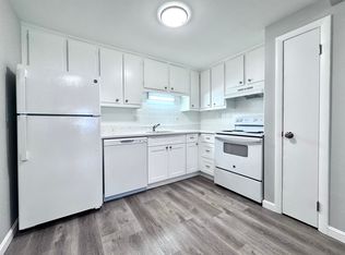 6 Old Colony Ln APT 2, Arlington, MA 02476