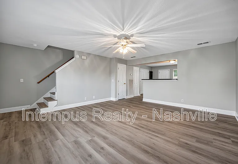 325 Shoshone Pl — Photo 1