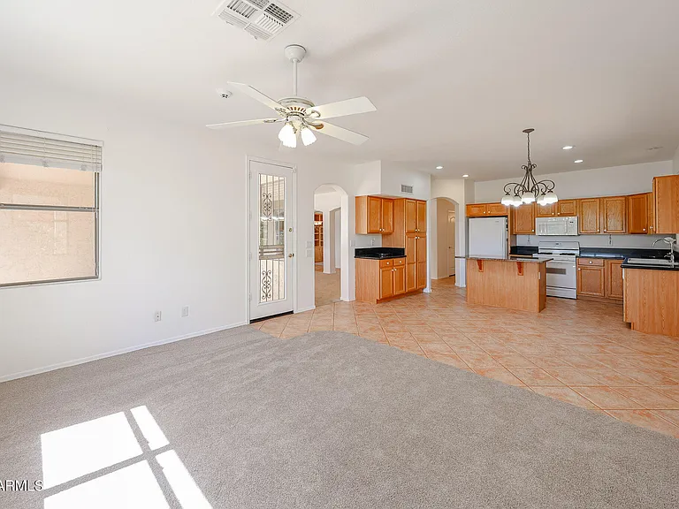 17859 W Club Vista Dr — Photo 5