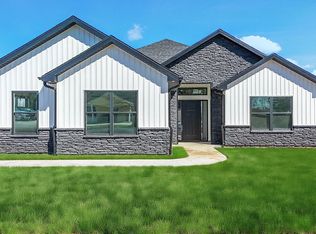 706 N Neo St, Sturgeon, MO 65284