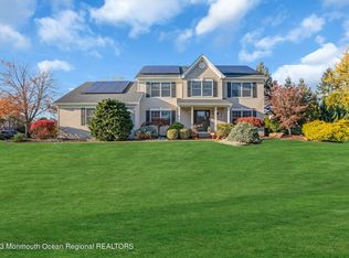 1 Mallard Ln, Ocean, NJ 07712