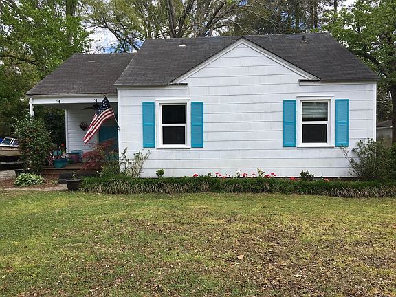 4th image of 806 Devers Ave