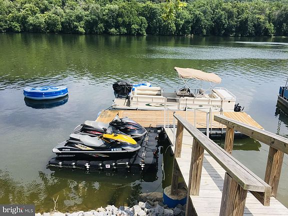 4th image of 78 River Cliff Dr