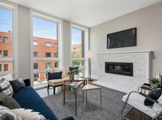 2821 N Halsted St #2, Chicago, IL 60657