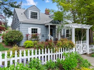 2601 SW Moss St, Portland, OR 97219