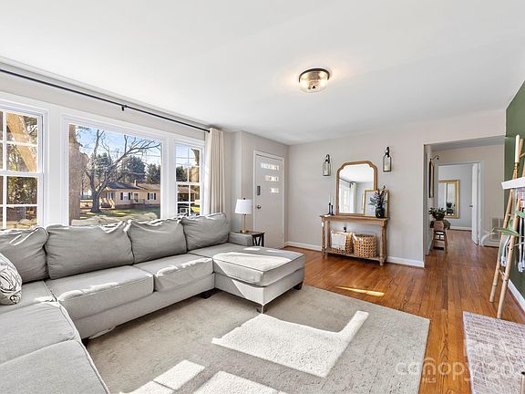 5th image of 628 Westway Dr