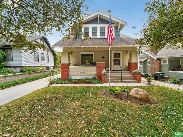 2565 Newport Ave, Omaha, NE 68112