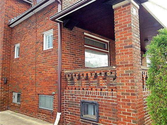 3rd image of 8219 Vineyard Ave