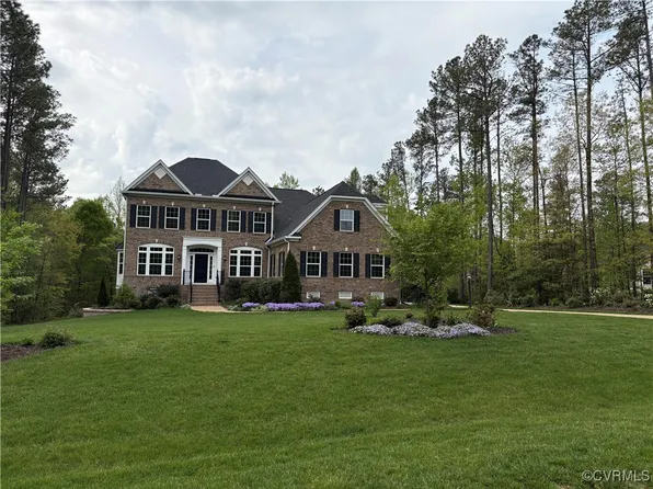 9665 Landcastle Dr, Ashland, VA 23005