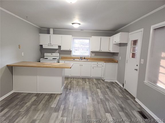 3rd image of 3231 Rogers Dr