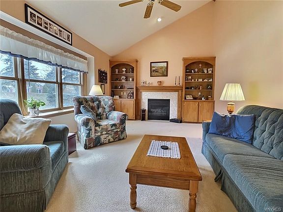 2nd image of 6123 Blossom Ct