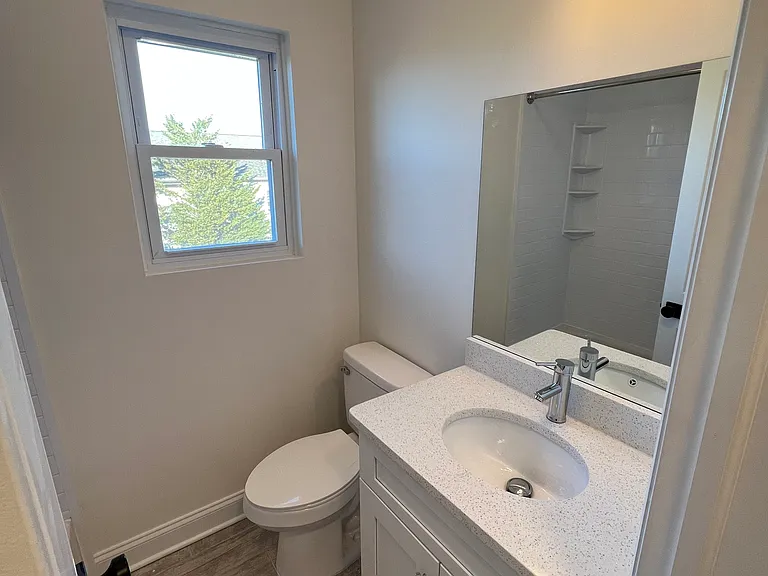 78 Florence Ave #8 — Photo 8